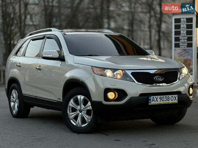 Бежевый Киа Соренто, объемом двигателя 2.4 л и пробегом 203 тыс. км за 10999 $, фото 6 на Automoto.ua