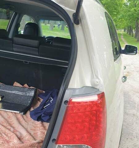 Бежевый Киа Соренто, объемом двигателя 2.36 л и пробегом 130 тыс. км за 13000 $, фото 47 на Automoto.ua