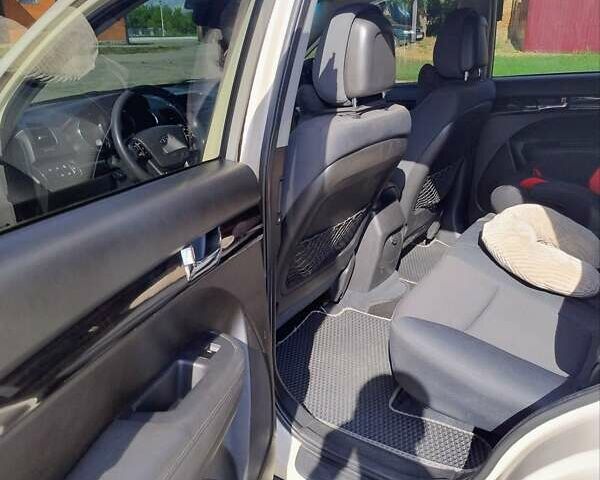 Бежевий Кіа Соренто, об'ємом двигуна 2.36 л та пробігом 207 тис. км за 11300 $, фото 10 на Automoto.ua