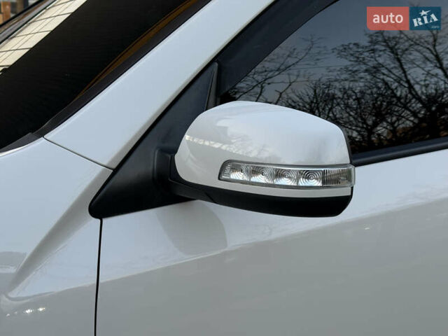 Бежевый Киа Соренто, объемом двигателя 2.4 л и пробегом 203 тыс. км за 10999 $, фото 18 на Automoto.ua