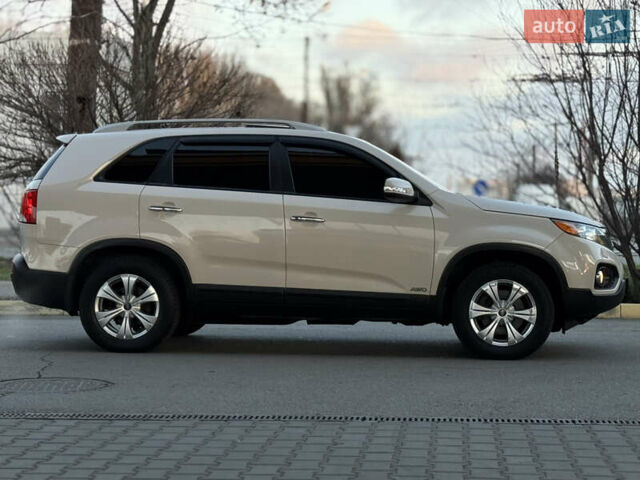 Бежевый Киа Соренто, объемом двигателя 2.4 л и пробегом 203 тыс. км за 10999 $, фото 5 на Automoto.ua