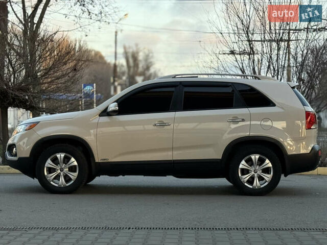 Бежевый Киа Соренто, объемом двигателя 2.4 л и пробегом 203 тыс. км за 10999 $, фото 1 на Automoto.ua
