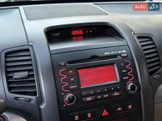 Бежевый Киа Соренто, объемом двигателя 2.4 л и пробегом 203 тыс. км за 10999 $, фото 45 на Automoto.ua