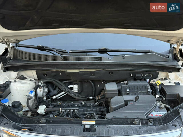 Бежевый Киа Соренто, объемом двигателя 2.4 л и пробегом 203 тыс. км за 10999 $, фото 11 на Automoto.ua
