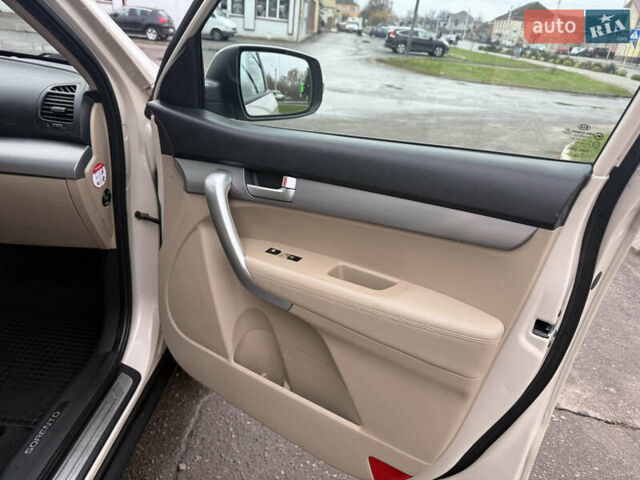 Бежевий Кіа Соренто, об'ємом двигуна 2.2 л та пробігом 269 тис. км за 11200 $, фото 16 на Automoto.ua