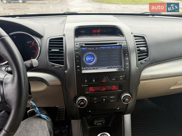 Бежевий Кіа Соренто, об'ємом двигуна 2.2 л та пробігом 269 тис. км за 11200 $, фото 22 на Automoto.ua