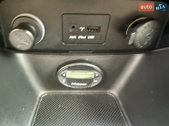 Бежевий Кіа Соренто, об'ємом двигуна 2.2 л та пробігом 269 тис. км за 11200 $, фото 23 на Automoto.ua