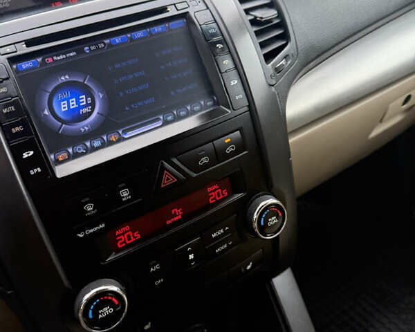 Бежевий Кіа Соренто, об'ємом двигуна 2.2 л та пробігом 269 тис. км за 11200 $, фото 26 на Automoto.ua