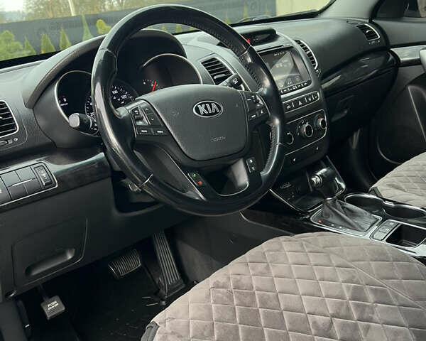 Бежевый Киа Соренто, объемом двигателя 2.36 л и пробегом 217 тыс. км за 13200 $, фото 7 на Automoto.ua