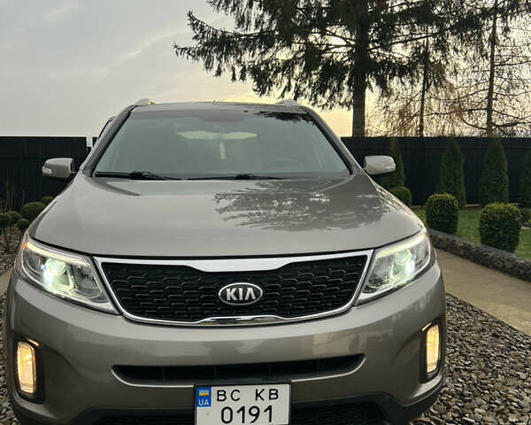 Бежевый Киа Соренто, объемом двигателя 2.36 л и пробегом 217 тыс. км за 13200 $, фото 2 на Automoto.ua