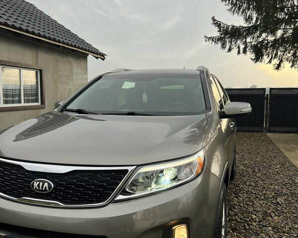 Бежевый Киа Соренто, объемом двигателя 2.36 л и пробегом 217 тыс. км за 13200 $, фото 3 на Automoto.ua