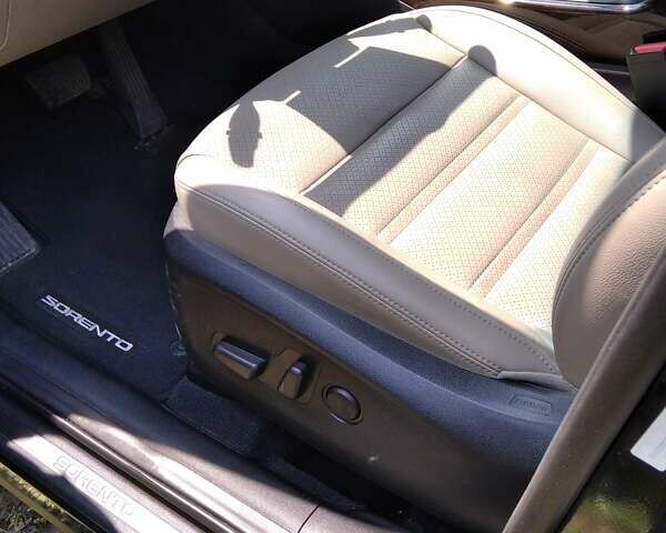 Чорний Кіа Соренто, об'ємом двигуна 3.3 л та пробігом 94 тис. км за 18500 $, фото 6 на Automoto.ua