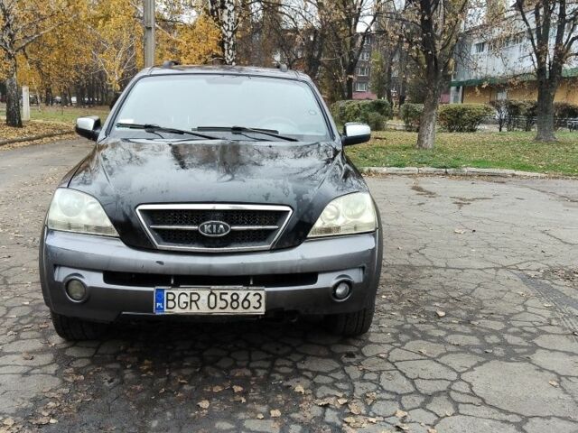 Черный Киа Соренто, объемом двигателя 2.5 л и пробегом 300 тыс. км за 3300 $, фото 1 на Automoto.ua
