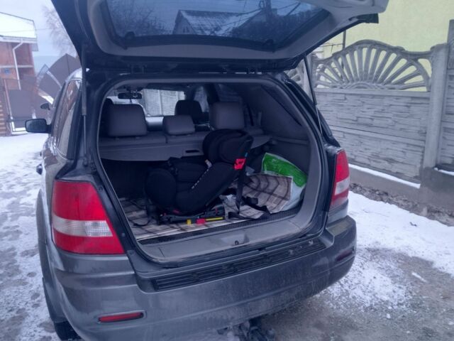 Чорний Кіа Соренто, об'ємом двигуна 2.5 л та пробігом 200 тис. км за 7500 $, фото 7 на Automoto.ua