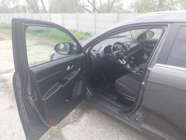 Черный Киа Соренто, объемом двигателя 1.7 л и пробегом 180 тыс. км за 13000 $, фото 7 на Automoto.ua