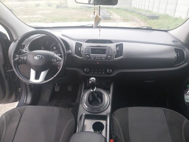 Черный Киа Соренто, объемом двигателя 1.7 л и пробегом 180 тыс. км за 13000 $, фото 2 на Automoto.ua