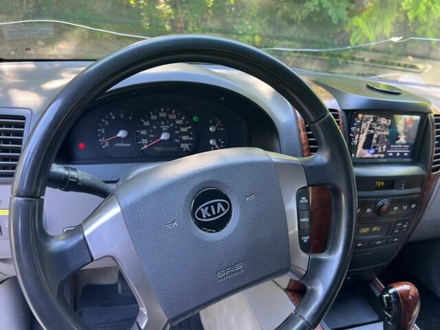 Чорний Кіа Соренто, об'ємом двигуна 2.5 л та пробігом 400 тис. км за 5400 $, фото 6 на Automoto.ua