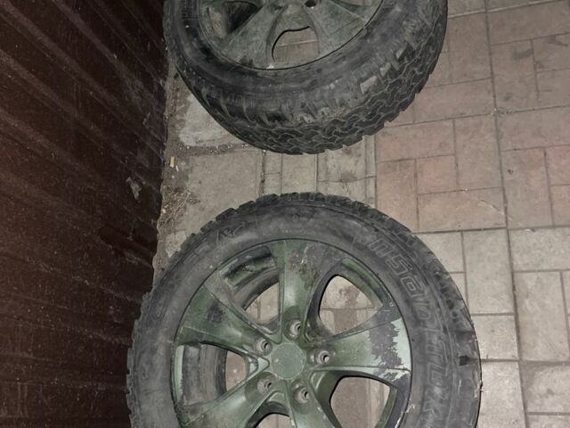 Черный Киа Соренто, объемом двигателя 2.5 л и пробегом 360 тыс. км за 3700 $, фото 10 на Automoto.ua