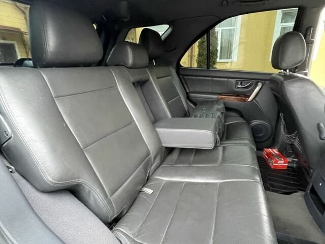 Черный Киа Соренто, объемом двигателя 2.5 л и пробегом 280 тыс. км за 3999 $, фото 8 на Automoto.ua