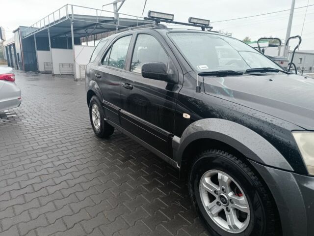 Черный Киа Соренто, объемом двигателя 3.5 л и пробегом 327 тыс. км за 3400 $, фото 12 на Automoto.ua