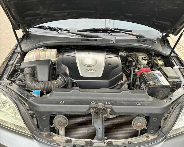 Чорний Кіа Соренто, об'ємом двигуна 2.35 л та пробігом 210 тис. км за 6500 $, фото 19 на Automoto.ua