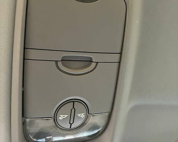 Чорний Кіа Соренто, об'ємом двигуна 2.35 л та пробігом 210 тис. км за 6500 $, фото 23 на Automoto.ua