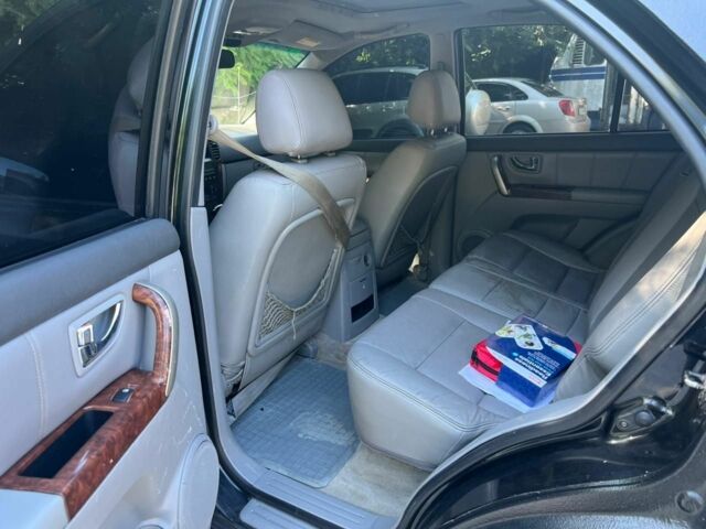 Черный Киа Соренто, объемом двигателя 2.5 л и пробегом 400 тыс. км за 5500 $, фото 5 на Automoto.ua