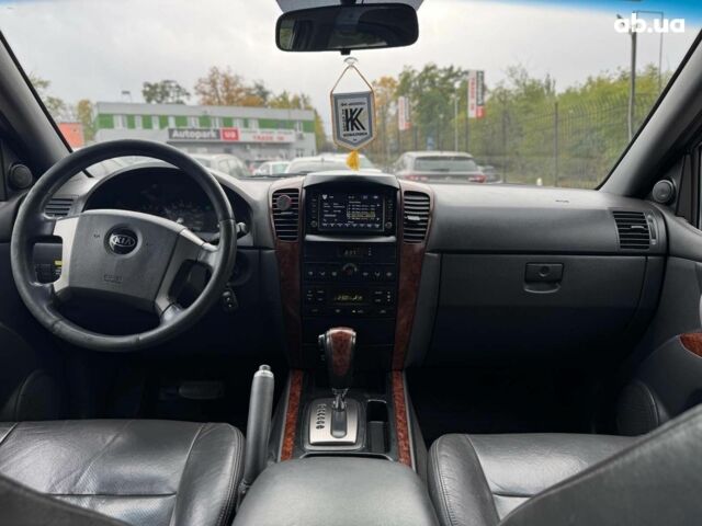 Чорний Кіа Соренто, об'ємом двигуна 2.5 л та пробігом 303 тис. км за 7490 $, фото 31 на Automoto.ua