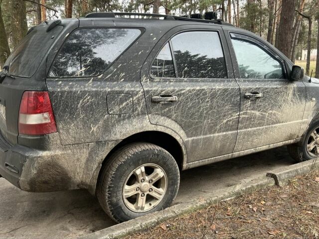 Черный Киа Соренто, объемом двигателя 2.5 л и пробегом 360 тыс. км за 3700 $, фото 4 на Automoto.ua