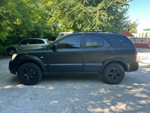 Чорний Кіа Соренто, об'ємом двигуна 2.5 л та пробігом 400 тис. км за 5400 $, фото 2 на Automoto.ua