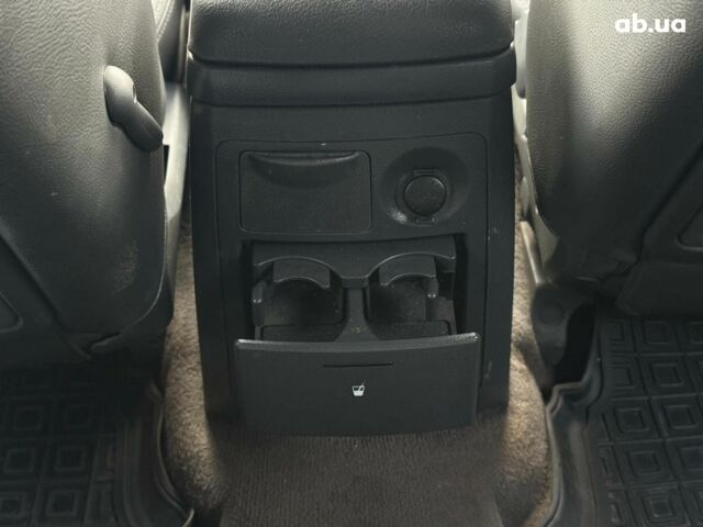 Чорний Кіа Соренто, об'ємом двигуна 2.5 л та пробігом 303 тис. км за 7490 $, фото 30 на Automoto.ua