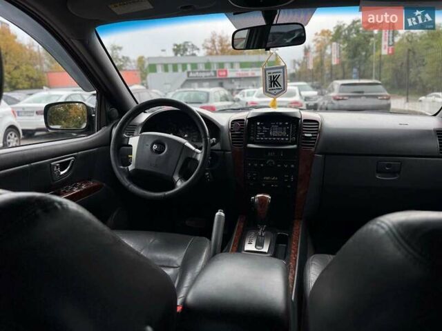 Чорний Кіа Соренто, об'ємом двигуна 2.5 л та пробігом 303 тис. км за 7490 $, фото 32 на Automoto.ua