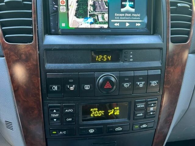 Черный Киа Соренто, объемом двигателя 2.5 л и пробегом 400 тыс. км за 5500 $, фото 8 на Automoto.ua