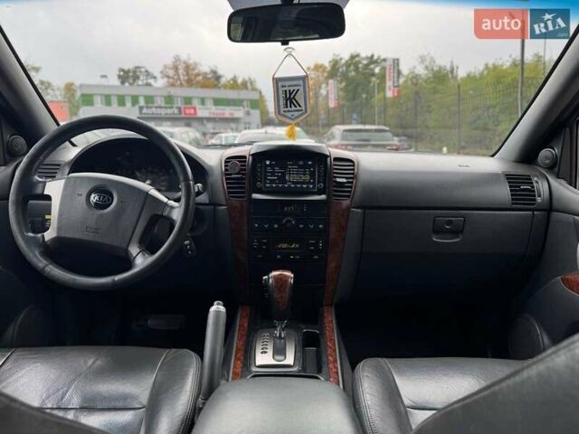 Чорний Кіа Соренто, об'ємом двигуна 2.5 л та пробігом 303 тис. км за 7490 $, фото 31 на Automoto.ua