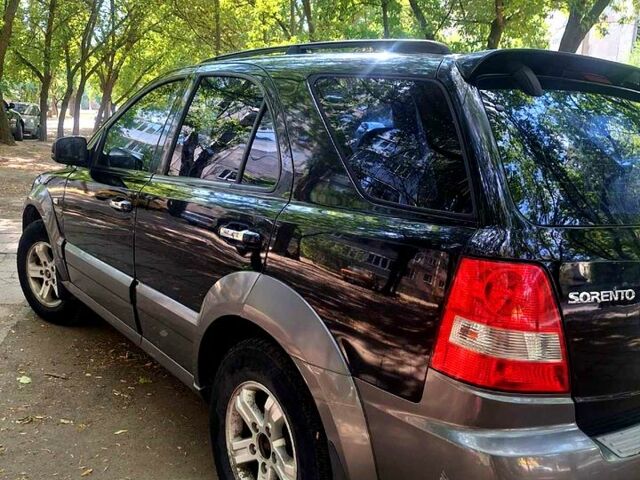 Чорний Кіа Соренто, об'ємом двигуна 2.5 л та пробігом 180 тис. км за 6500 $, фото 3 на Automoto.ua