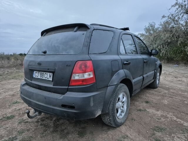 Черный Киа Соренто, объемом двигателя 2.5 л и пробегом 300 тыс. км за 3299 $, фото 3 на Automoto.ua