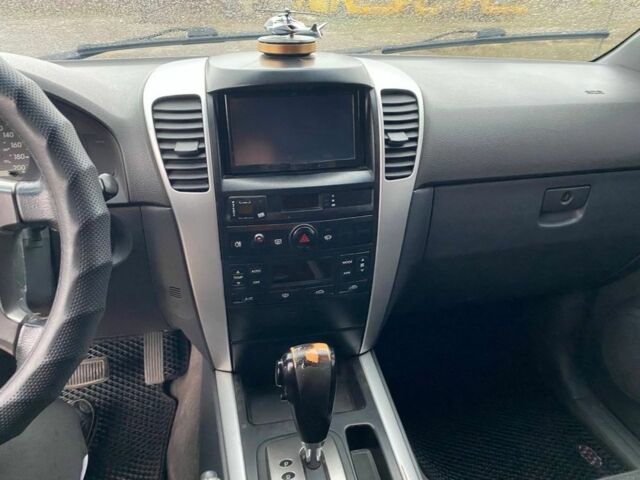 Чорний Кіа Соренто, об'ємом двигуна 2.5 л та пробігом 231 тис. км за 6999 $, фото 10 на Automoto.ua