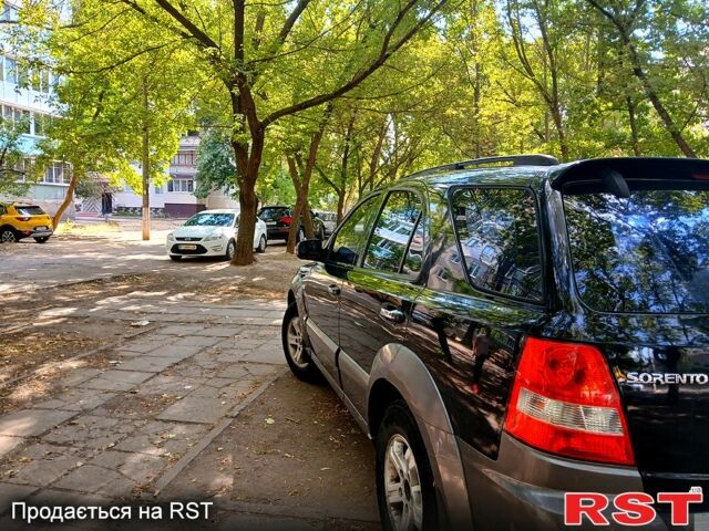 Чорний Кіа Соренто, об'ємом двигуна 2.5 л та пробігом 180 тис. км за 6500 $, фото 5 на Automoto.ua
