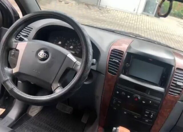 Чорний Кіа Соренто, об'ємом двигуна 2.5 л та пробігом 272 тис. км за 3500 $, фото 2 на Automoto.ua