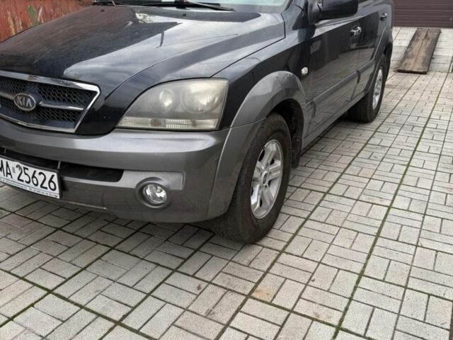 Черный Киа Соренто, объемом двигателя 2.5 л и пробегом 280 тыс. км за 3000 $, фото 2 на Automoto.ua