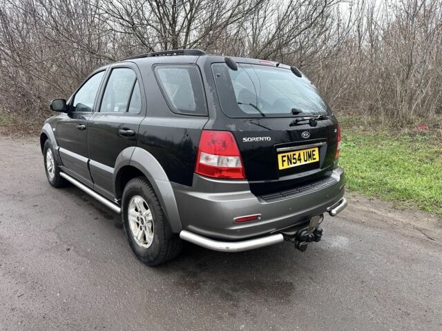 Черный Киа Соренто, объемом двигателя 2.5 л и пробегом 270 тыс. км за 4200 $, фото 4 на Automoto.ua