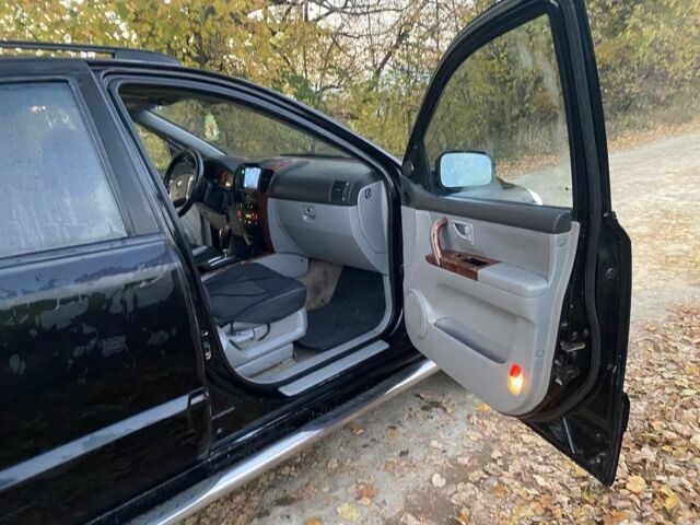 Черный Киа Соренто, объемом двигателя 2.5 л и пробегом 200 тыс. км за 7100 $, фото 14 на Automoto.ua