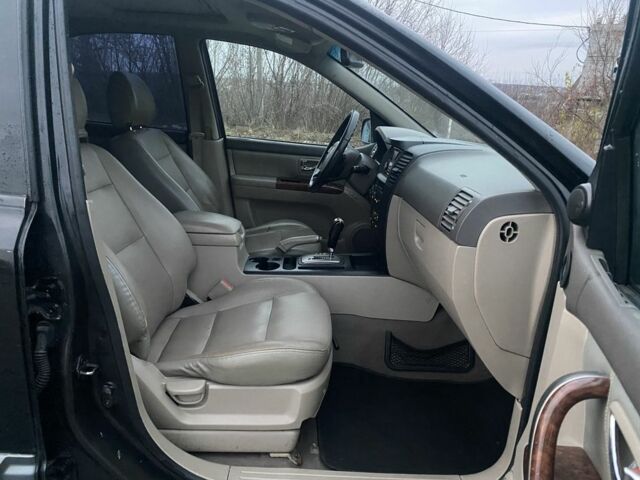 Черный Киа Соренто, объемом двигателя 2.5 л и пробегом 250 тыс. км за 4150 $, фото 13 на Automoto.ua