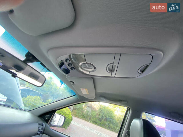 Чорний Кіа Соренто, об'ємом двигуна 2.5 л та пробігом 274 тис. км за 6300 $, фото 19 на Automoto.ua