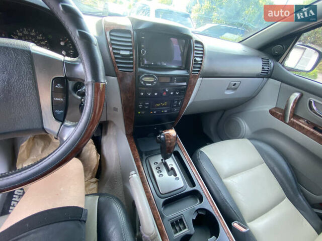 Чорний Кіа Соренто, об'ємом двигуна 2.5 л та пробігом 274 тис. км за 6300 $, фото 18 на Automoto.ua