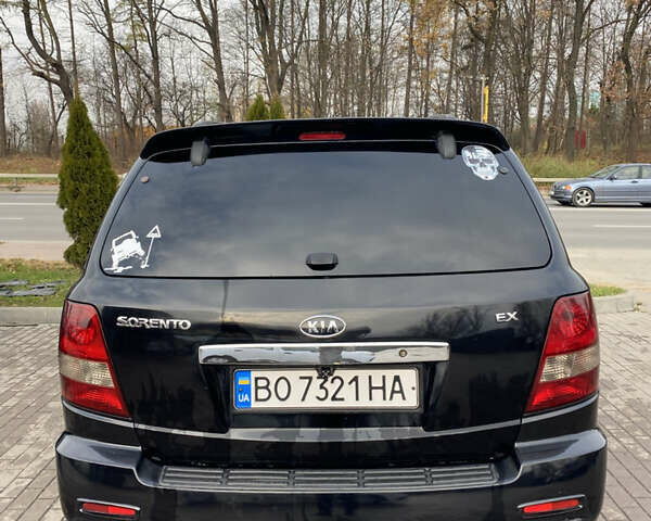 Черный Киа Соренто, объемом двигателя 2.5 л и пробегом 300 тыс. км за 7500 $, фото 3 на Automoto.ua