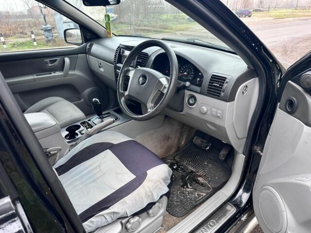 Чорний Кіа Соренто, об'ємом двигуна 2.5 л та пробігом 230 тис. км за 4200 $, фото 8 на Automoto.ua