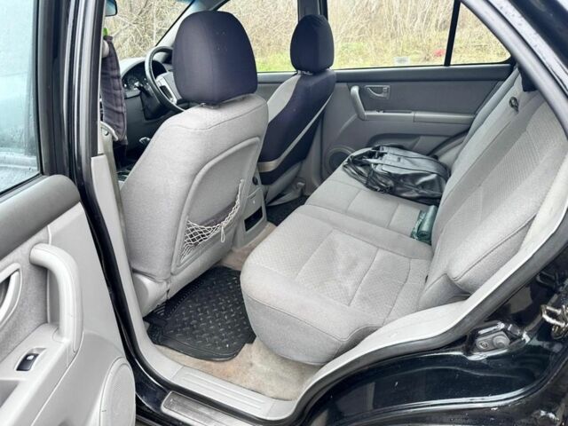 Чорний Кіа Соренто, об'ємом двигуна 2.5 л та пробігом 230 тис. км за 4200 $, фото 9 на Automoto.ua