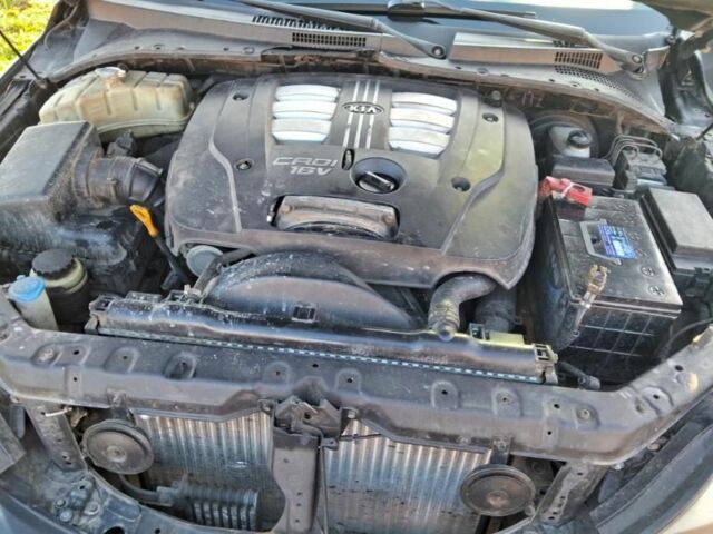 Черный Киа Соренто, объемом двигателя 2.5 л и пробегом 310 тыс. км за 3800 $, фото 6 на Automoto.ua