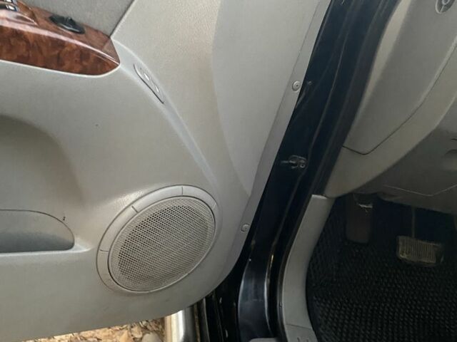 Черный Киа Соренто, объемом двигателя 2.5 л и пробегом 200 тыс. км за 7100 $, фото 10 на Automoto.ua